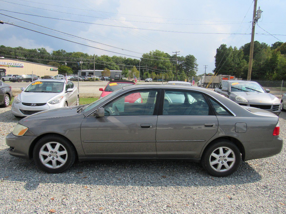 Used 2004 Toyota Avalon XL image 3
