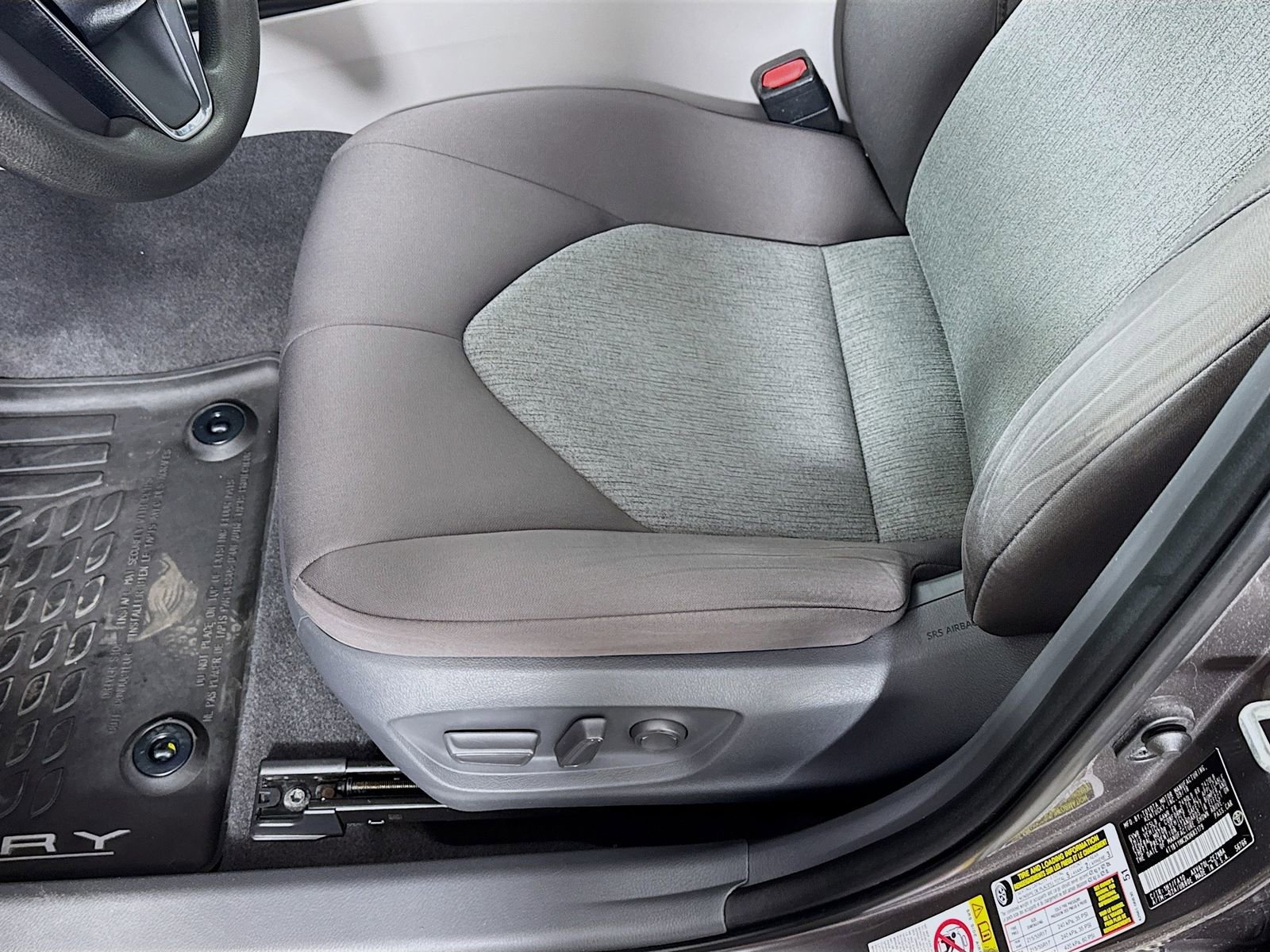 Certified 2019 Toyota Camry LE FWD image 15