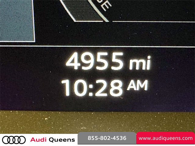 Used 2025 Audi Q4 e-tron Premium w/ Convenience Package image 32