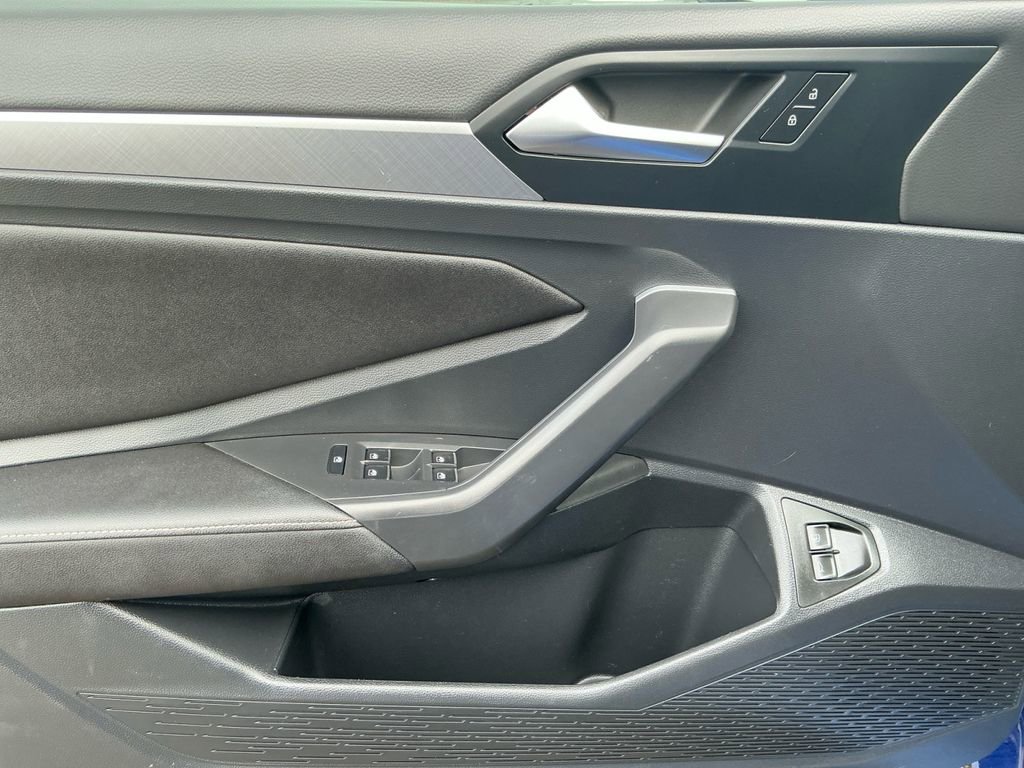 Used 2022 Volkswagen Jetta SE w/ Panoramic Sunroof Package image 21