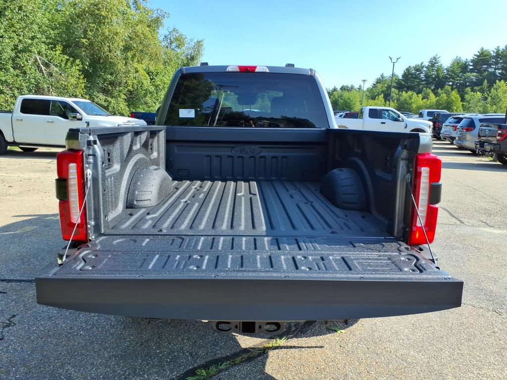 New 2026 Ford F350 XLT w/ XLT Premium Package AWD/4WD image 8