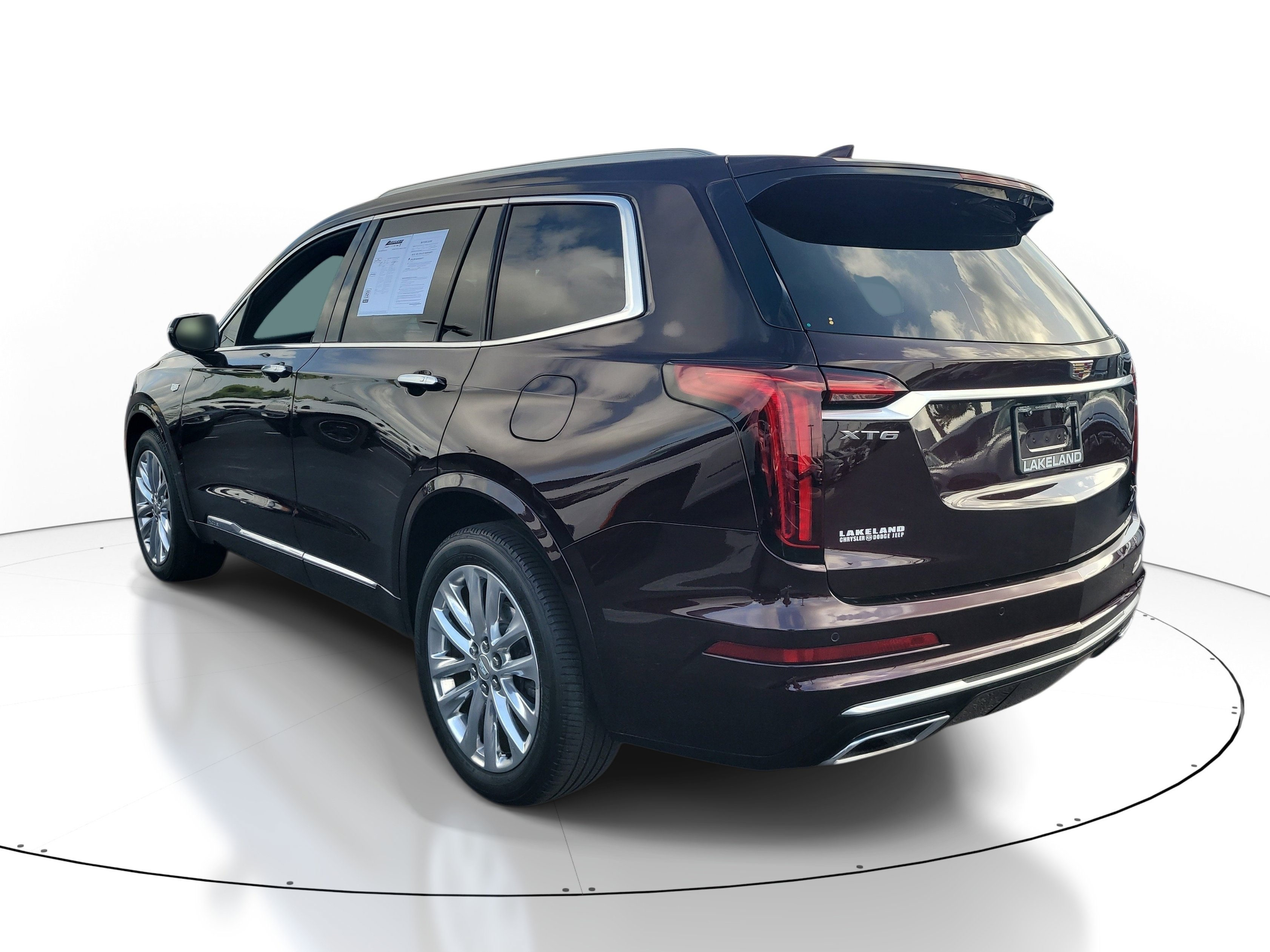 Used 2020 Cadillac XT6 Premium Luxury FWD image 6
