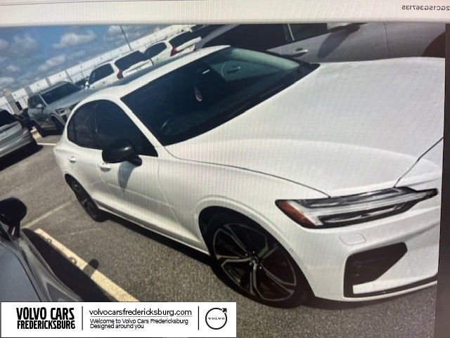 Used 2025 Volvo S60 B5 Plus image 1