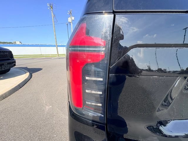 Used 2025 Chevrolet Tahoe LT AWD/4WD image 17