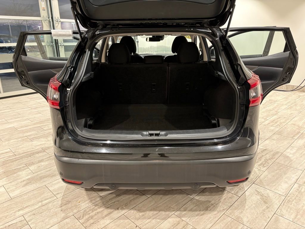 Used 2022 Nissan Rogue Sport S FWD image 19