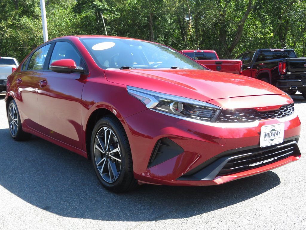 Used 2023 Kia Forte LXS w/ LXS Technology Package image 4
