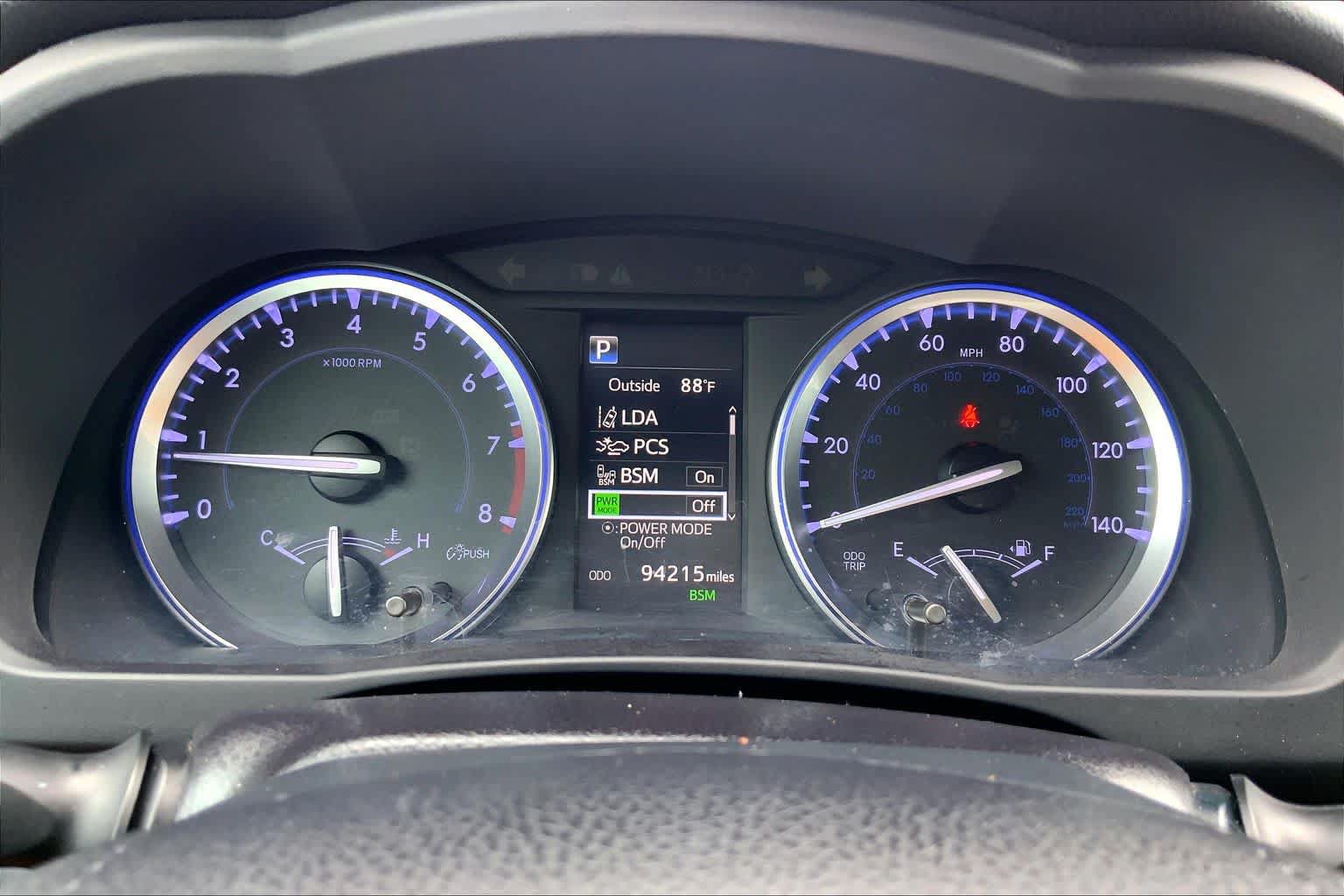 Used 2019 Toyota Highlander XLE FWD image 26