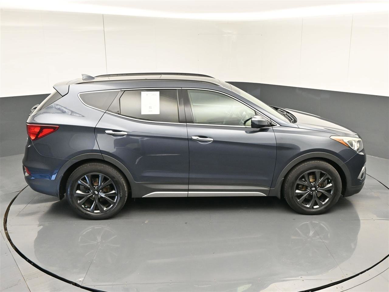 Used 2018 Hyundai Santa Fe Sport image 24