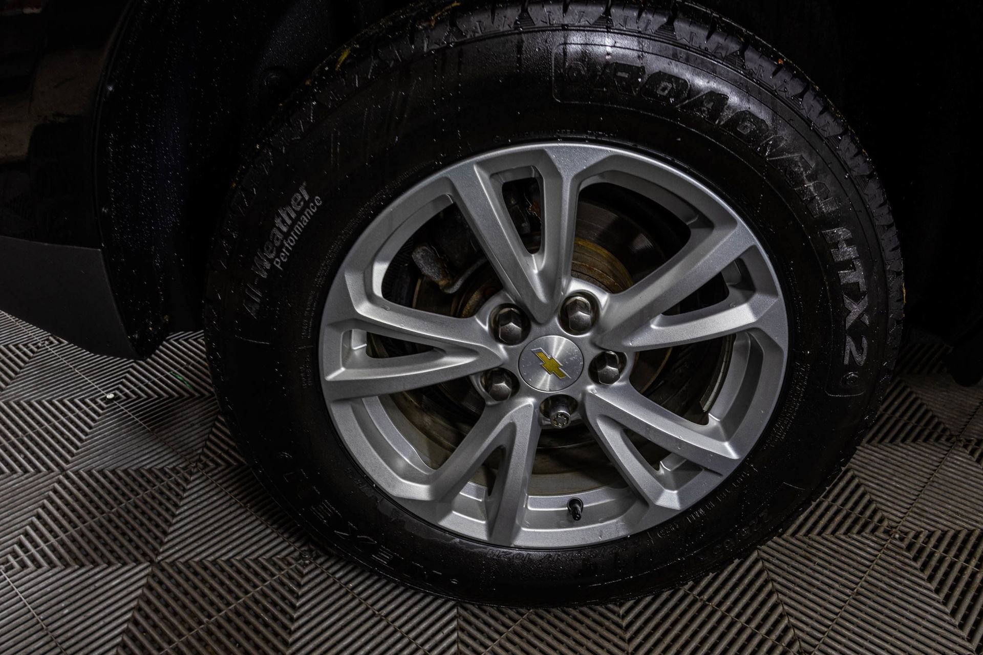 Used 2017 Chevrolet Equinox LT w/ Convenience Package image 48