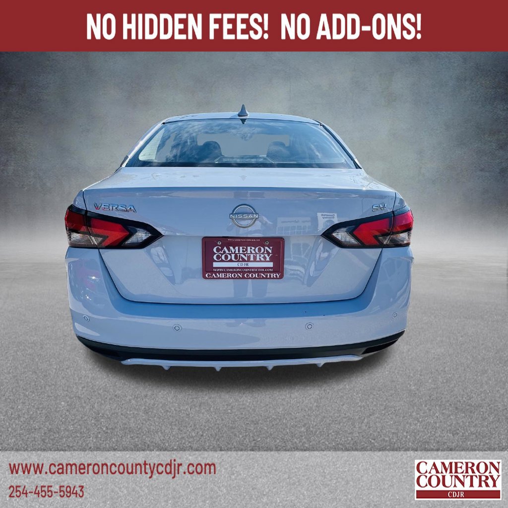 Used 2024 Nissan Versa SV FWD image 5