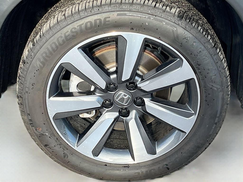 Used 2025 Honda Pilot Touring image 34