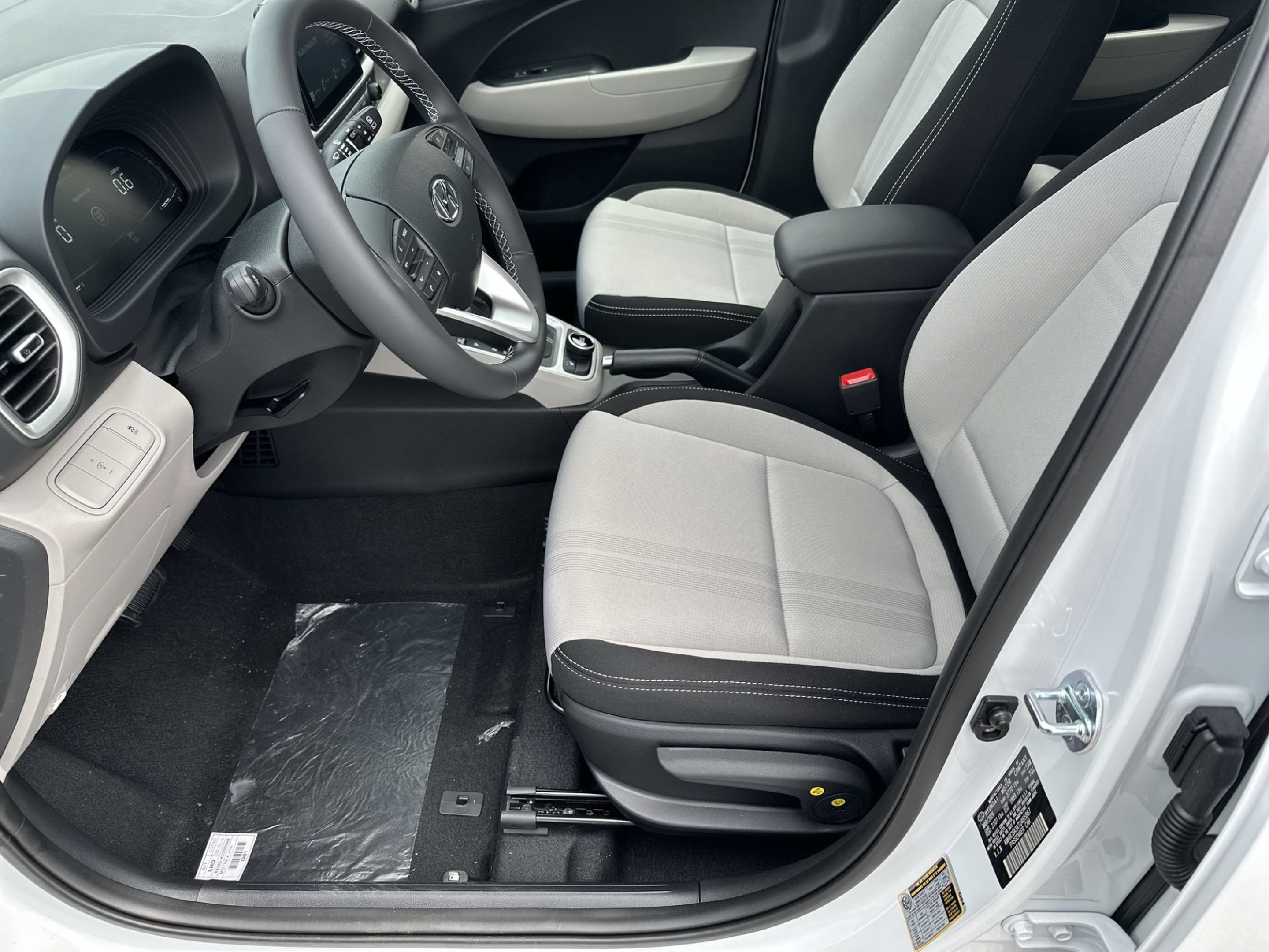New 2026 Hyundai Venue SEL FWD image 13