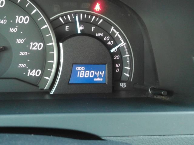 Used 2012 Toyota Camry LE FWD image 37