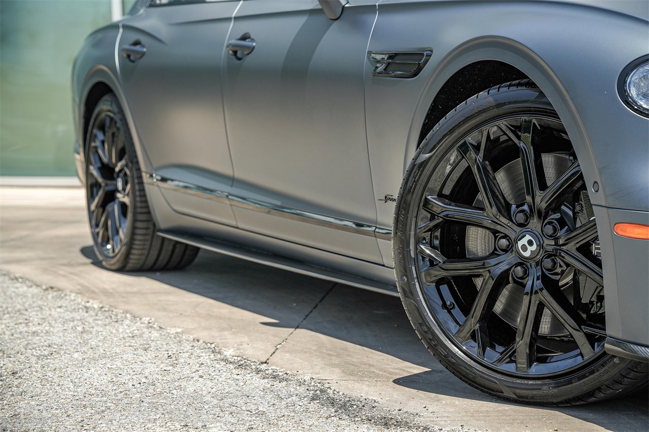 New 2025 Bentley Flying Spur Plug-In Hybrid image 6
