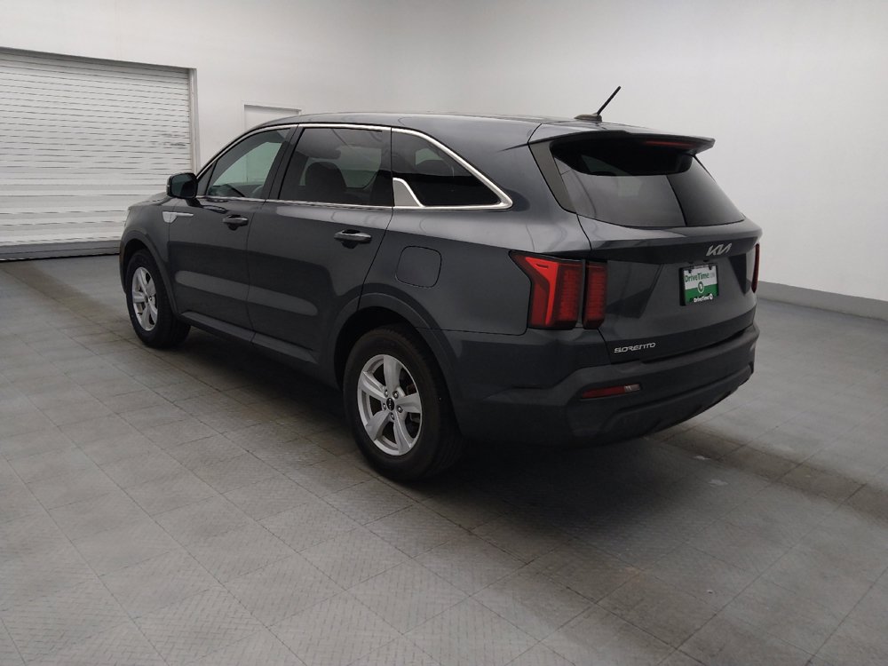 Used 2023 Kia Sorento LX FWD image 3