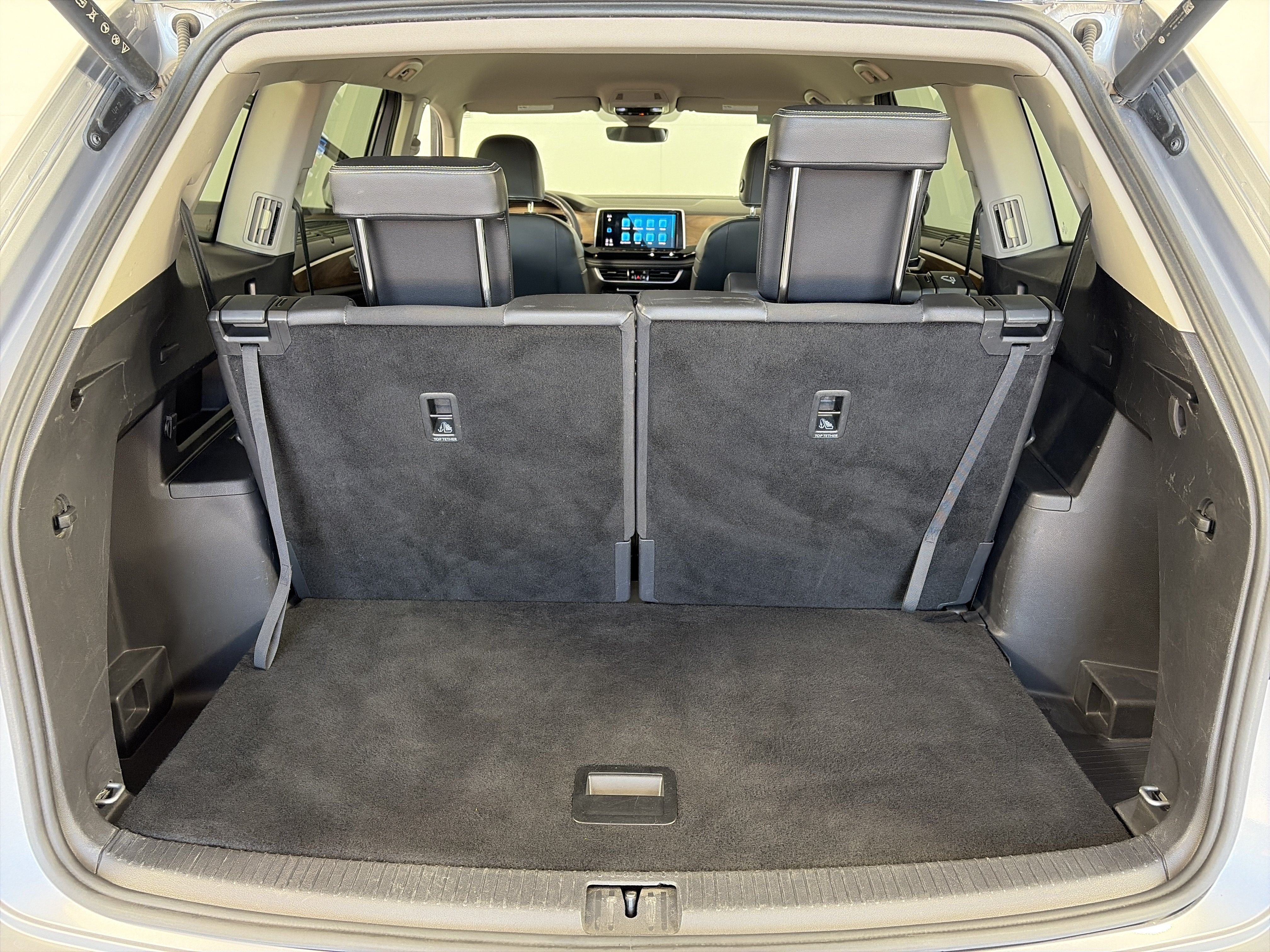 Used 2024 Volkswagen Atlas SE AWD/4WD image 15