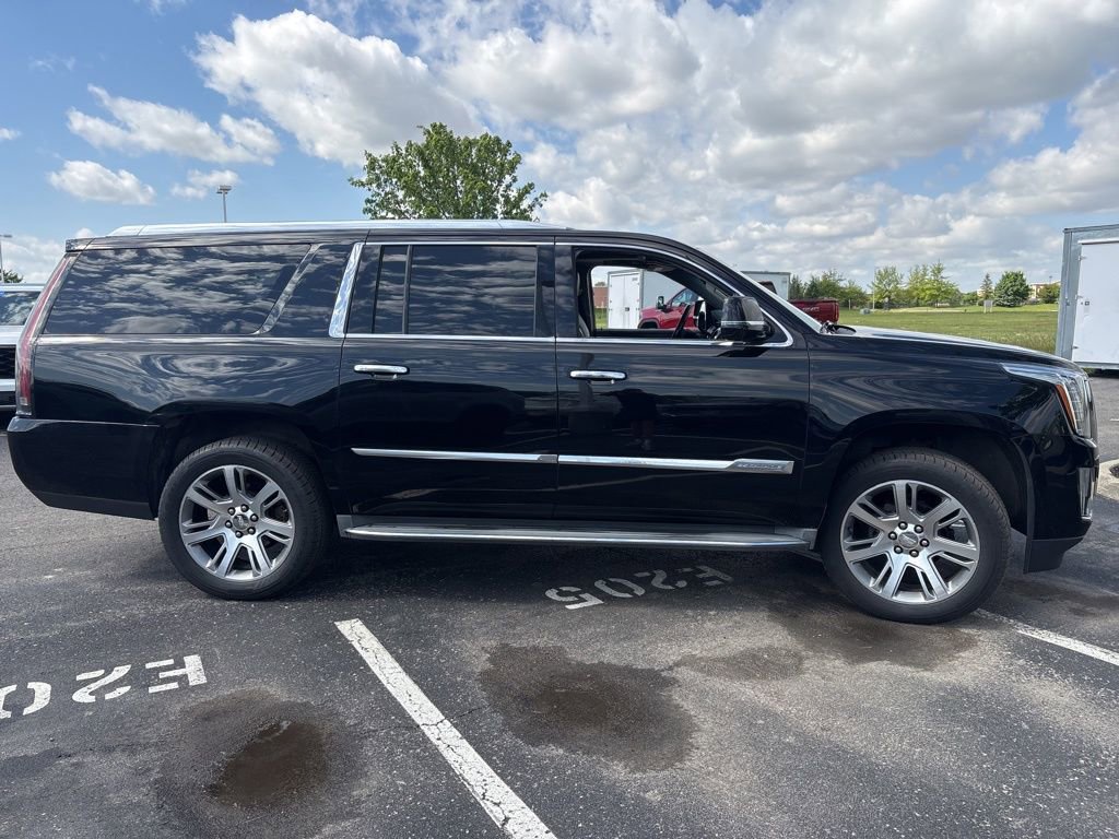 Used 2015 Cadillac Escalade ESV Luxury AWD/4WD image 12