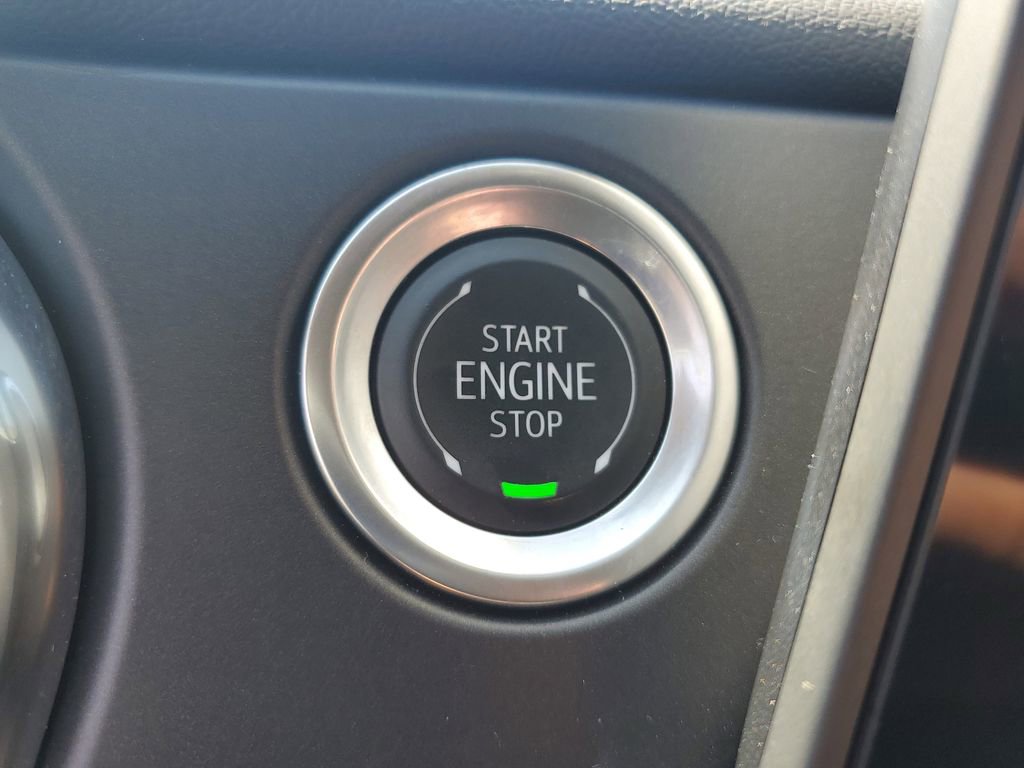 Used 2025 Chevrolet Blazer LT FWD image 26