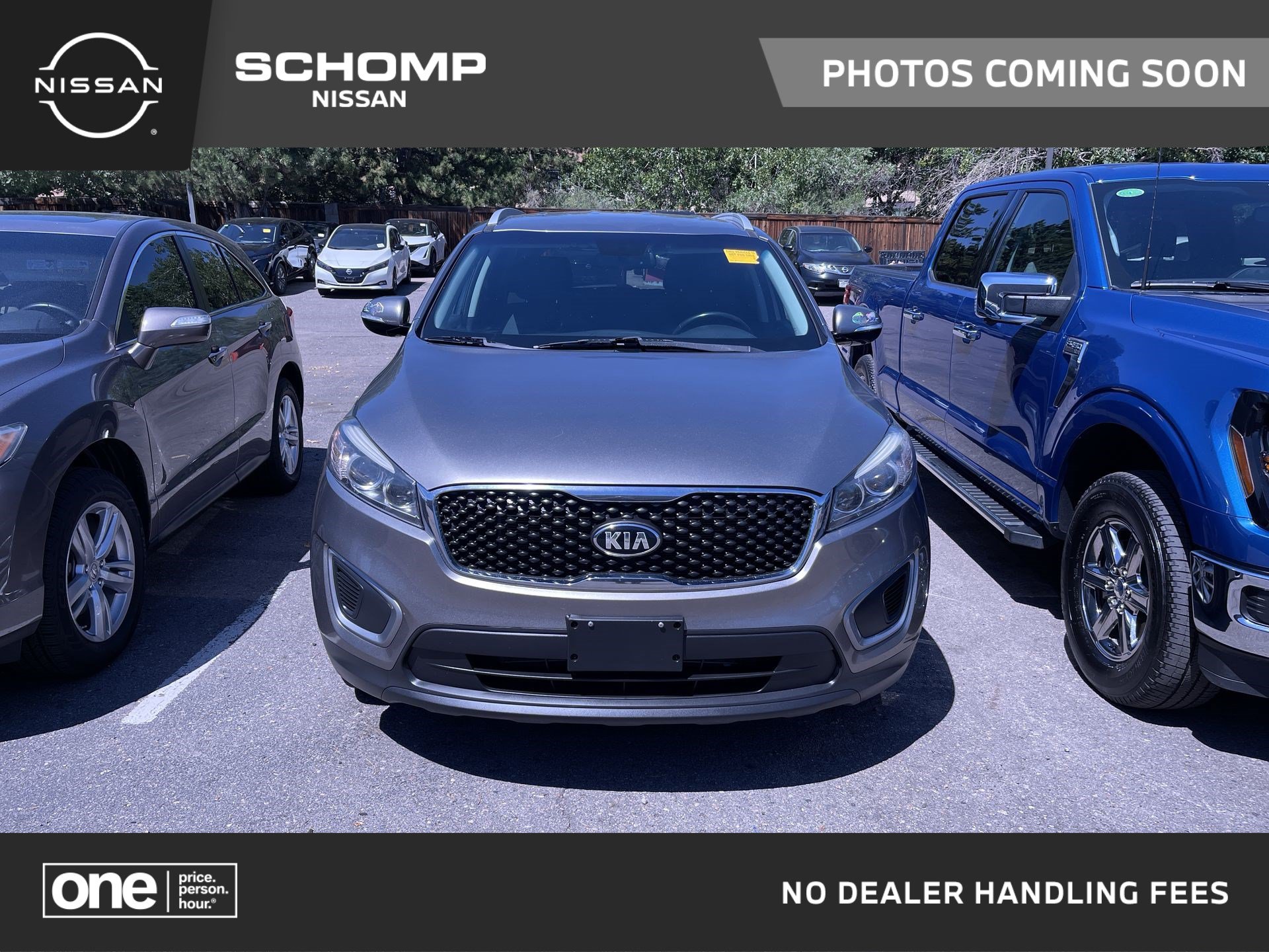 Used 2016 Kia Sorento AWD w/ LX Convenience Package image 1