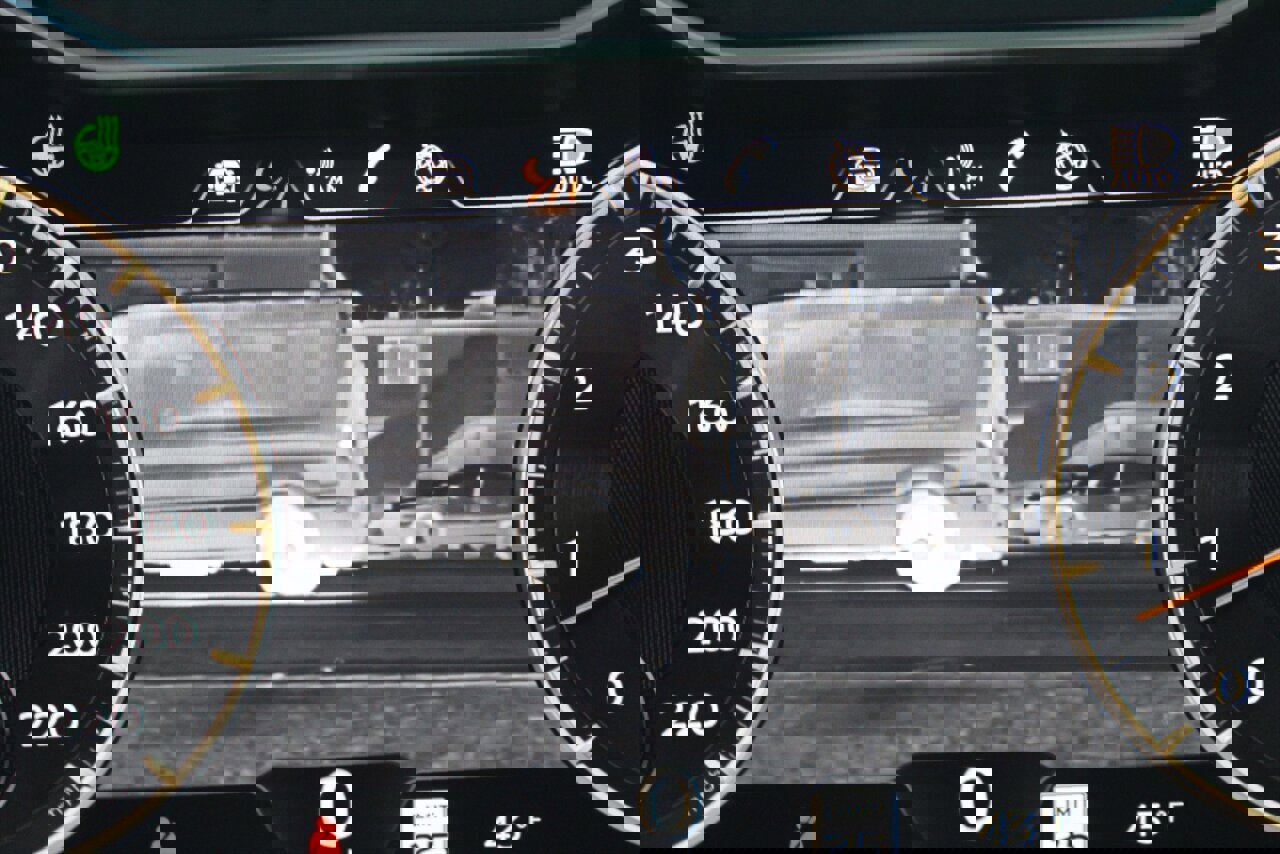 Used 2021 Bentley Flying Spur W12 image 10