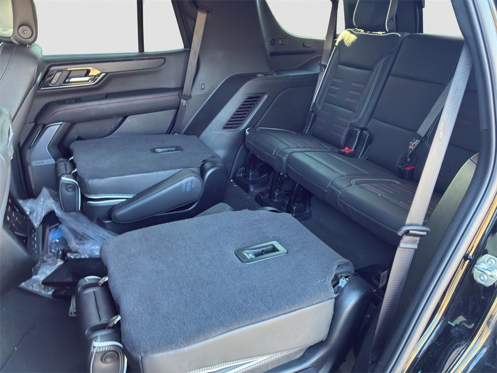 Used 2025 GMC Yukon AT4 Ultimate image 11