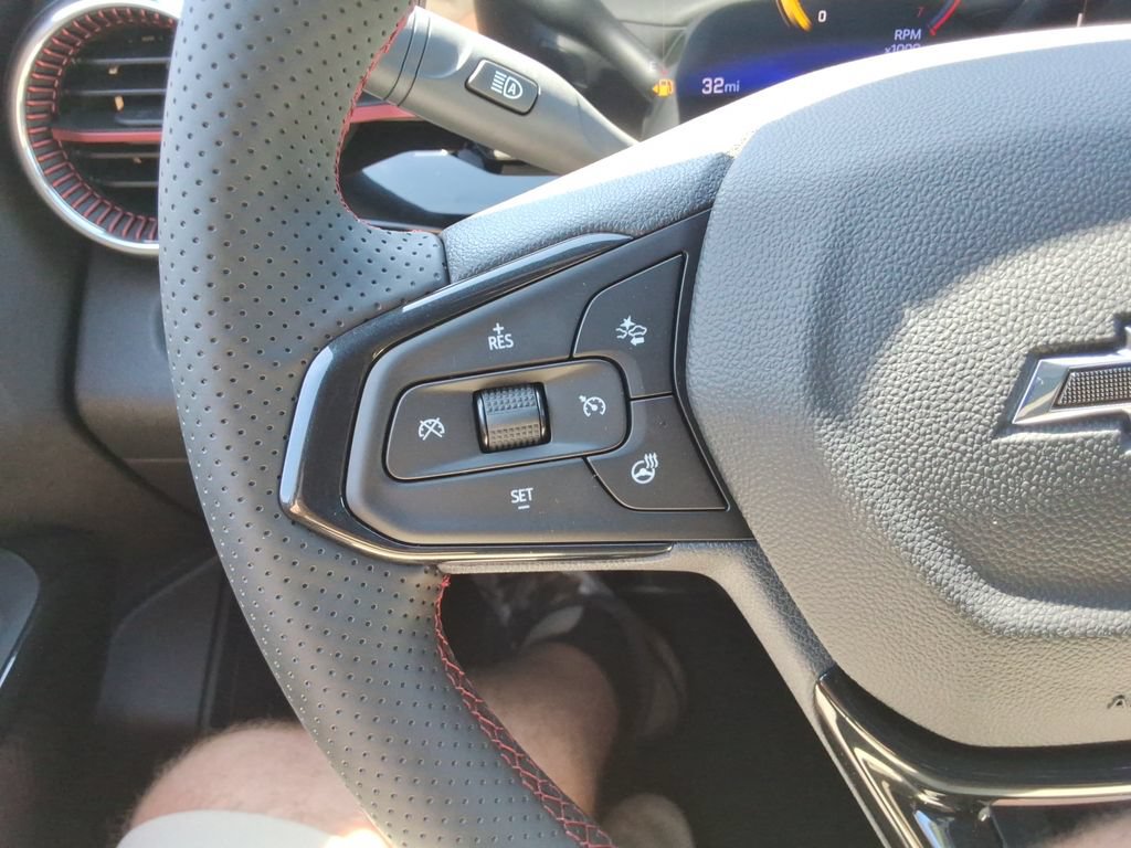 New 2026 Chevrolet Trax RS w/ Sunroof Package FWD image 26