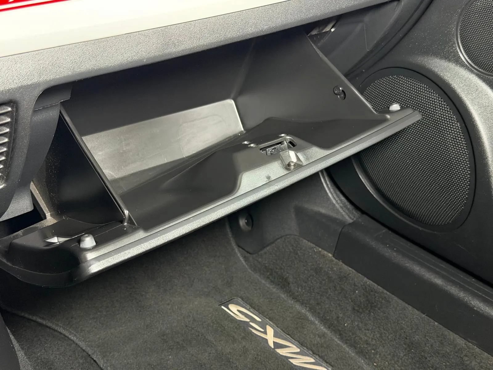 Used 2015 MAZDA MX-5 Miata Club RWD image 27