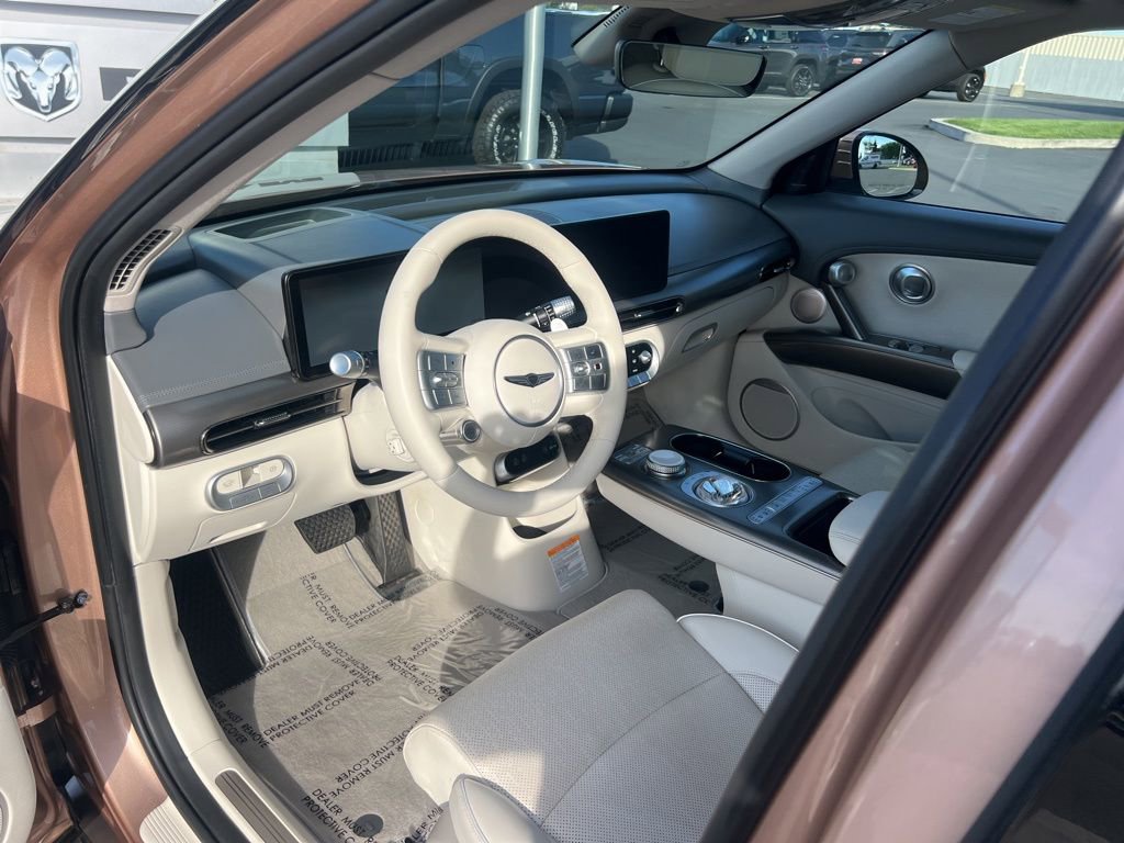 Used 2023 Genesis GV60 Advanced w/ Cargo Package image 21