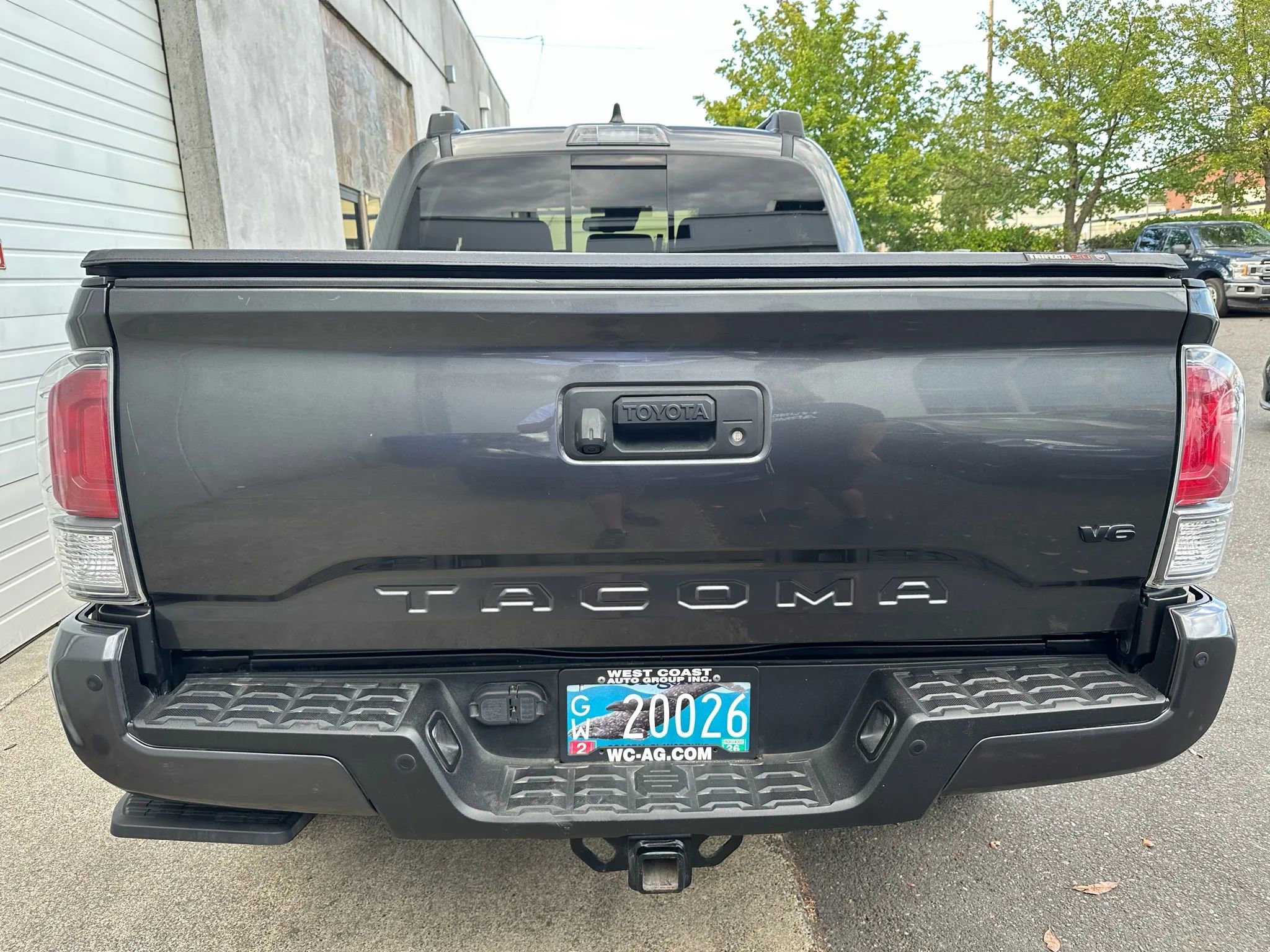 Used 2020 Toyota Tacoma TRD Off-Road w/ Technology Package image 6