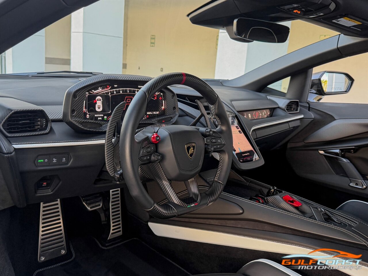 Used 2024 Lamborghini Revuelto image 14