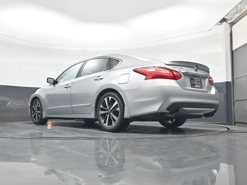 Used 2016 Nissan Altima 2.5 SR image 21