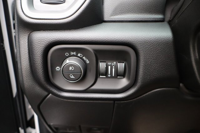 Used 2025 RAM 2500 Laramie image 15