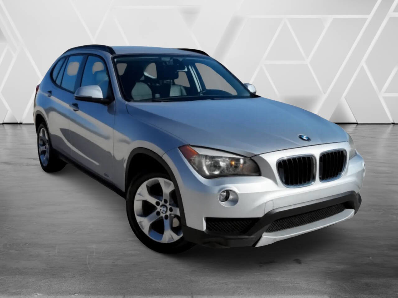 Used 2014 BMW X1 sDrive28i image 3