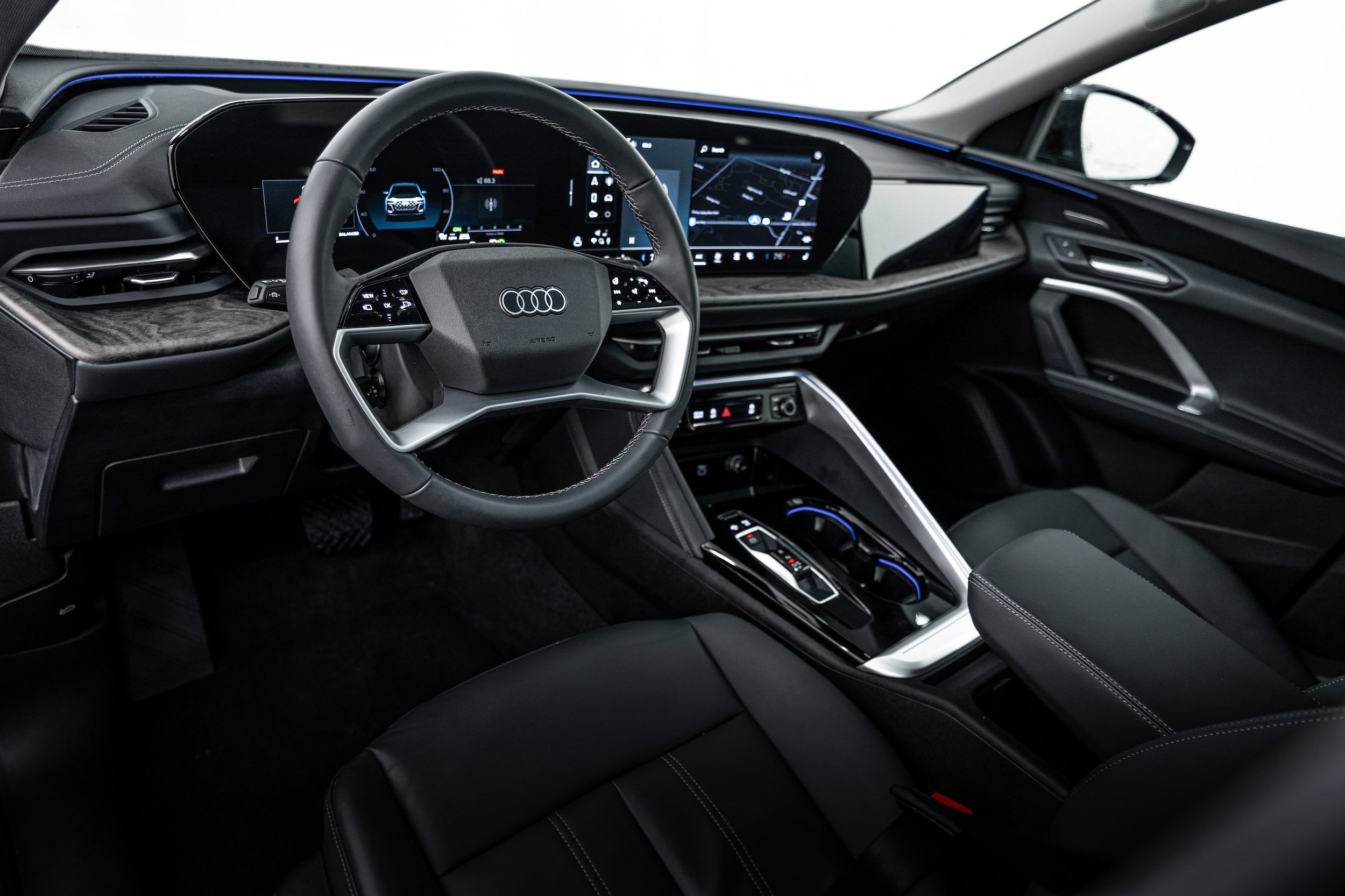 Certified 2025 Audi Q5 Premium Plus w/ Premium Plus AWD/4WD image 9