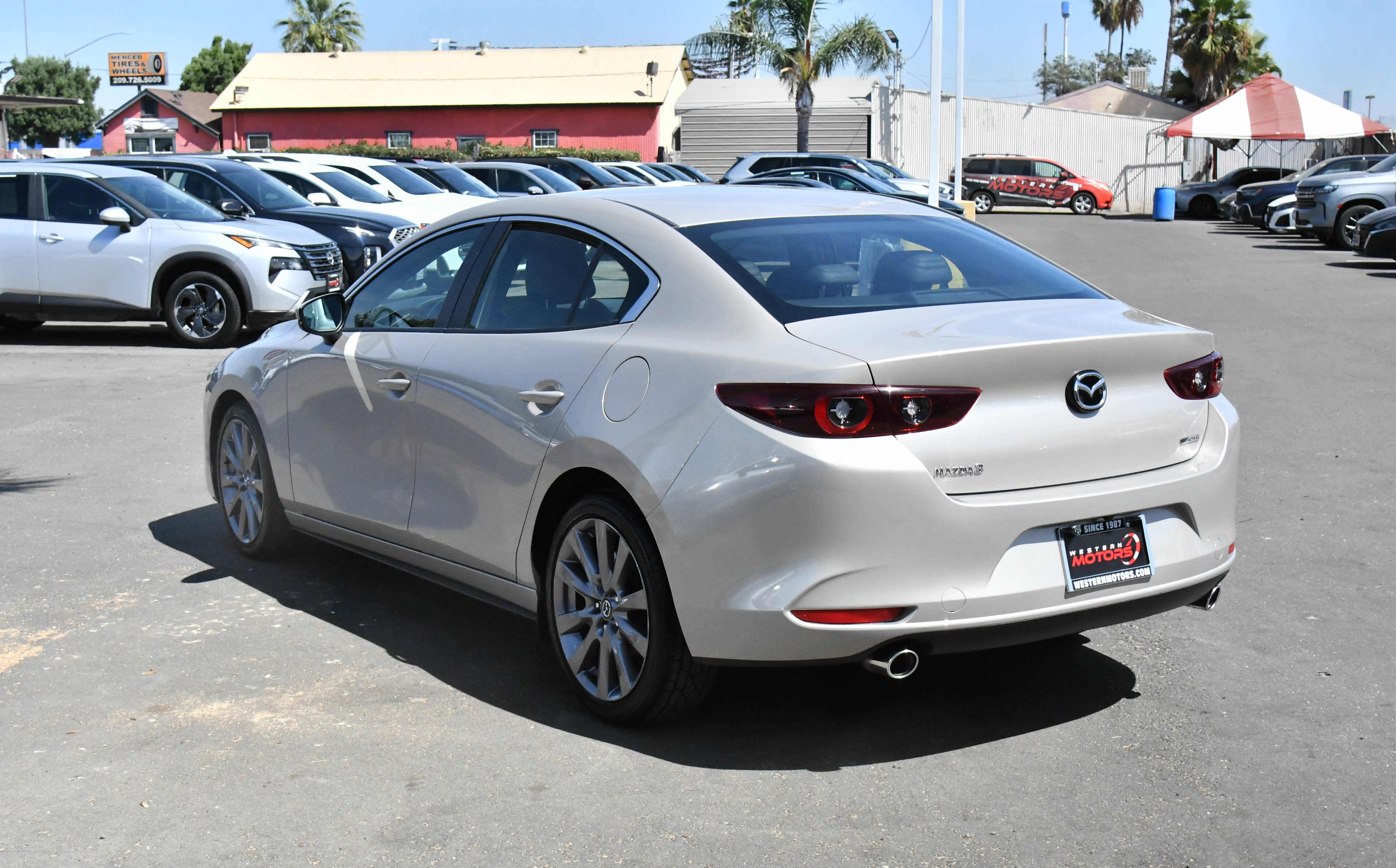 Used 2024 MAZDA MAZDA3 s FWD image 6