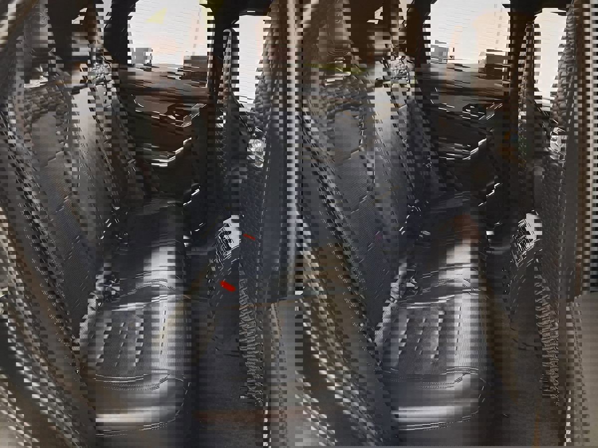 Used 2021 Jaguar F-PACE SVR image 43