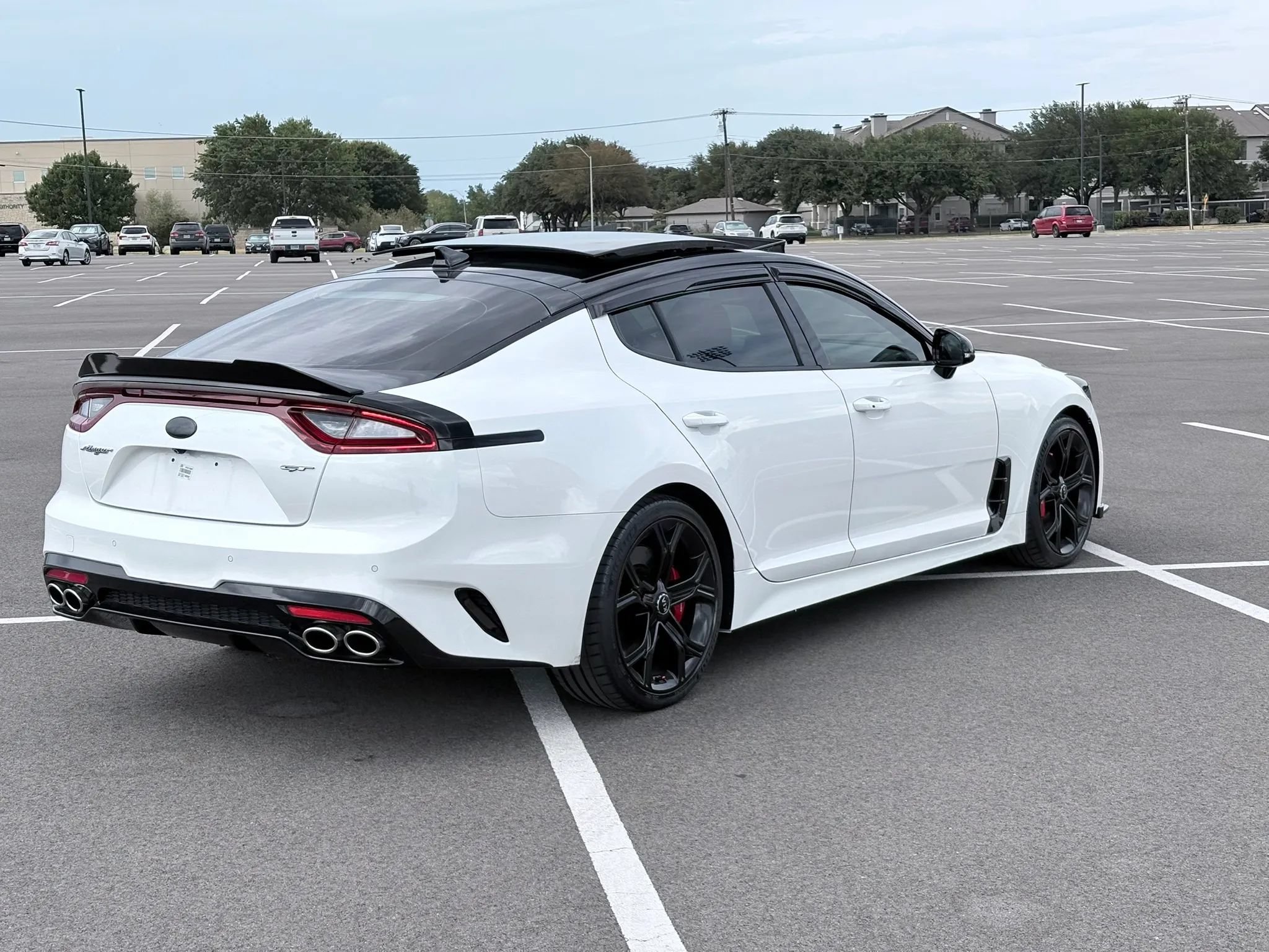 Used 2018 Kia Stinger GT2 RWD image 5