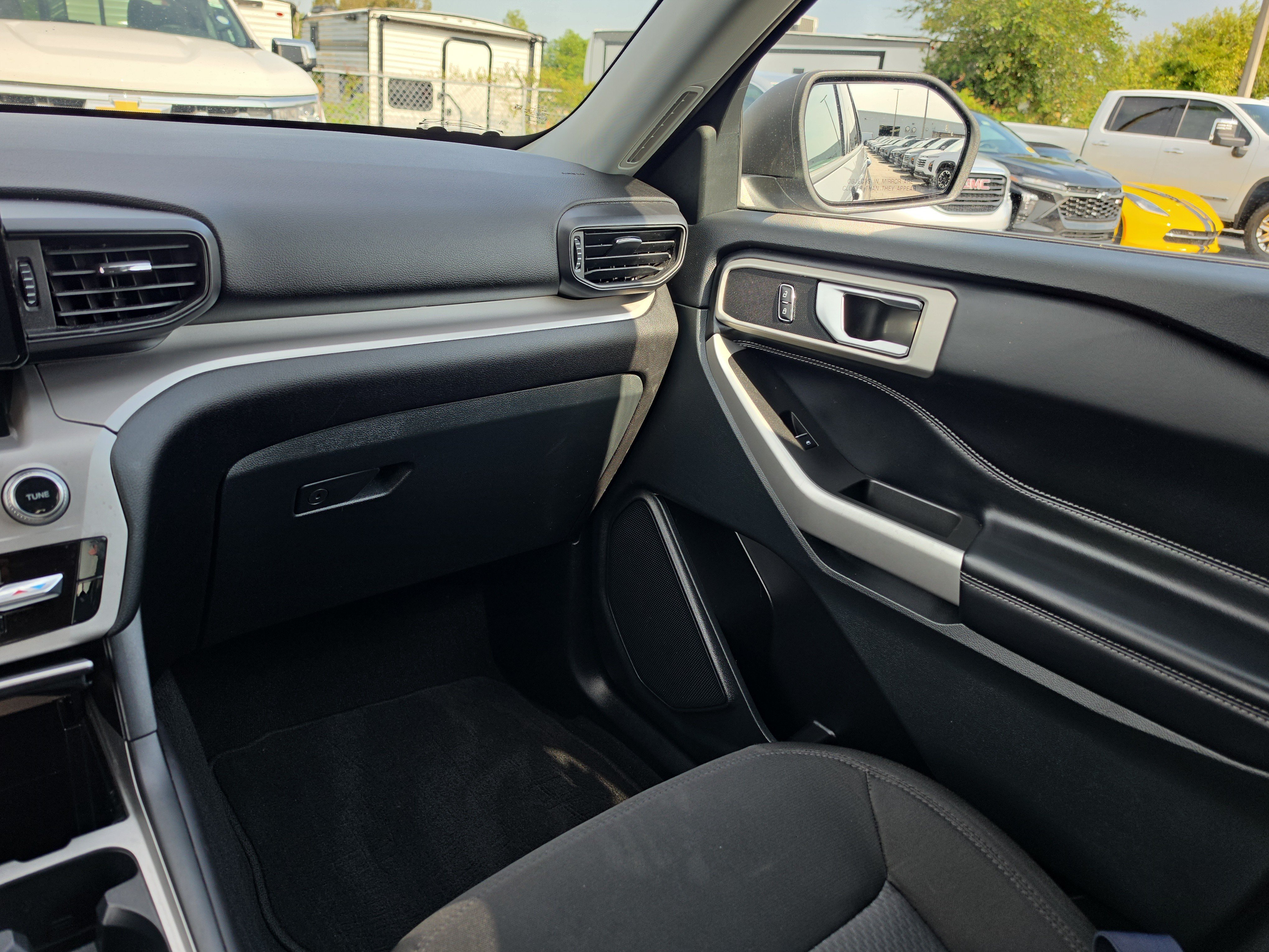Used 2023 Ford Explorer XLT RWD image 10