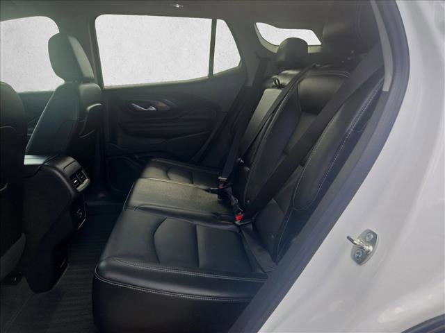 Used 2024 GMC Terrain SLT image 18