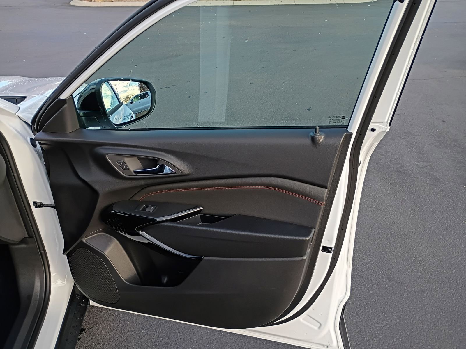 New 2026 Chevrolet Trax RS w/ Sunroof Package image 21