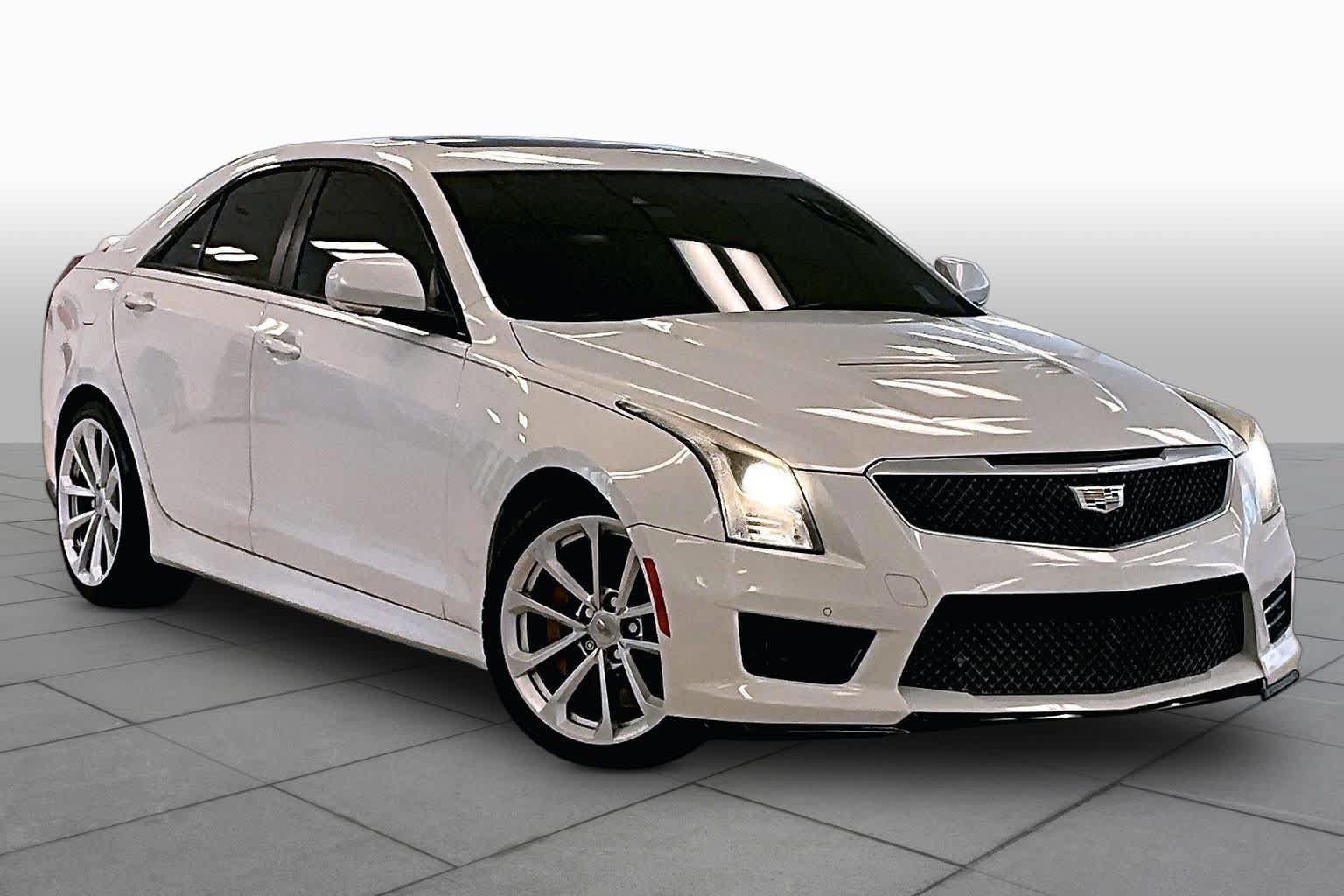 Used 2017 Cadillac ATS V w/ Luxury Package RWD image 2