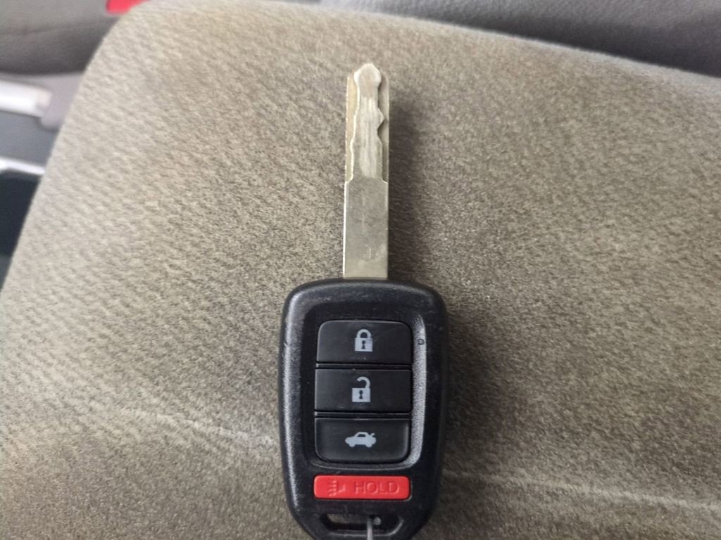 Used 2013 Honda Accord LX image 34