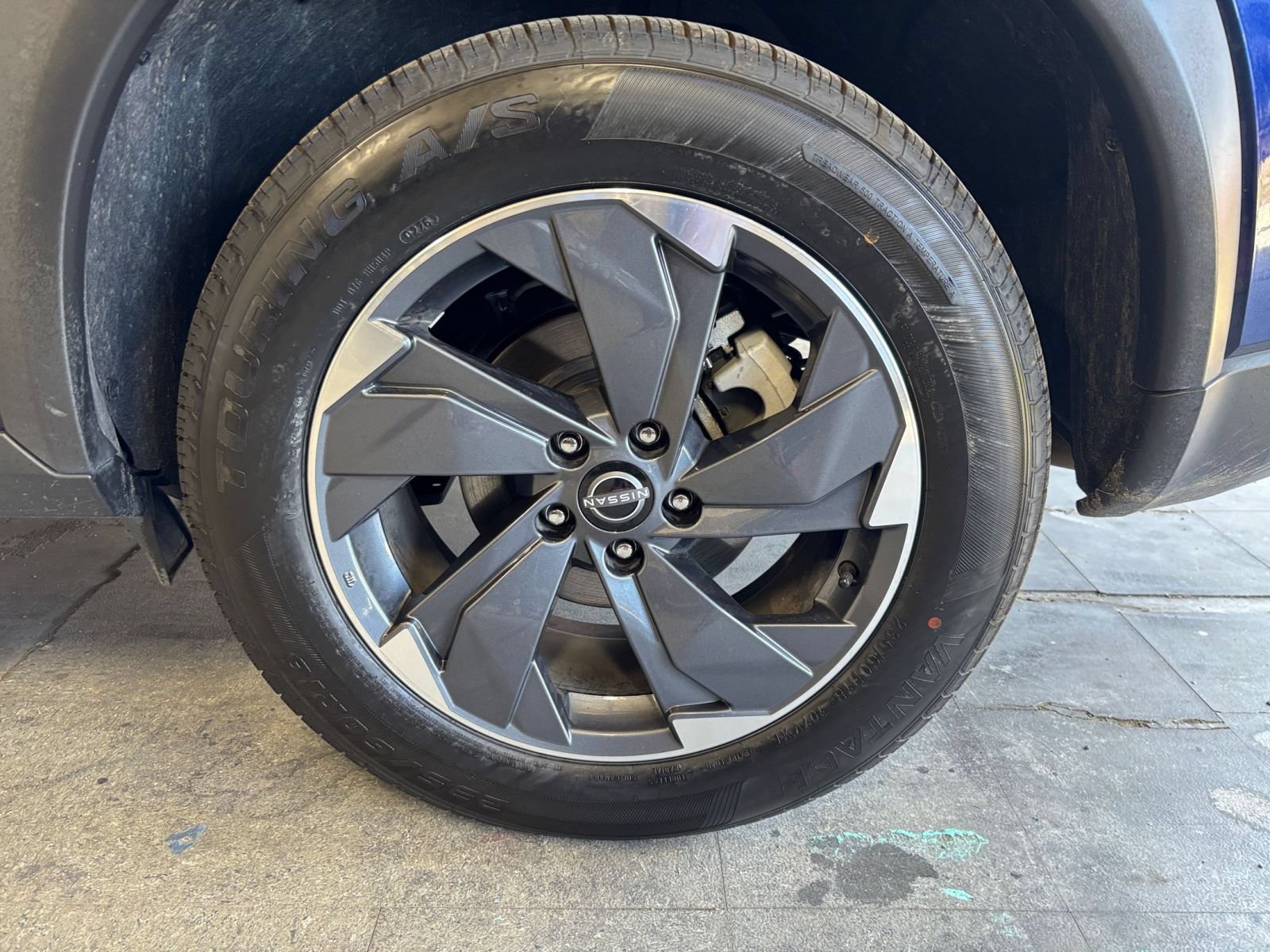 Used 2025 Nissan Rogue SV FWD image 31