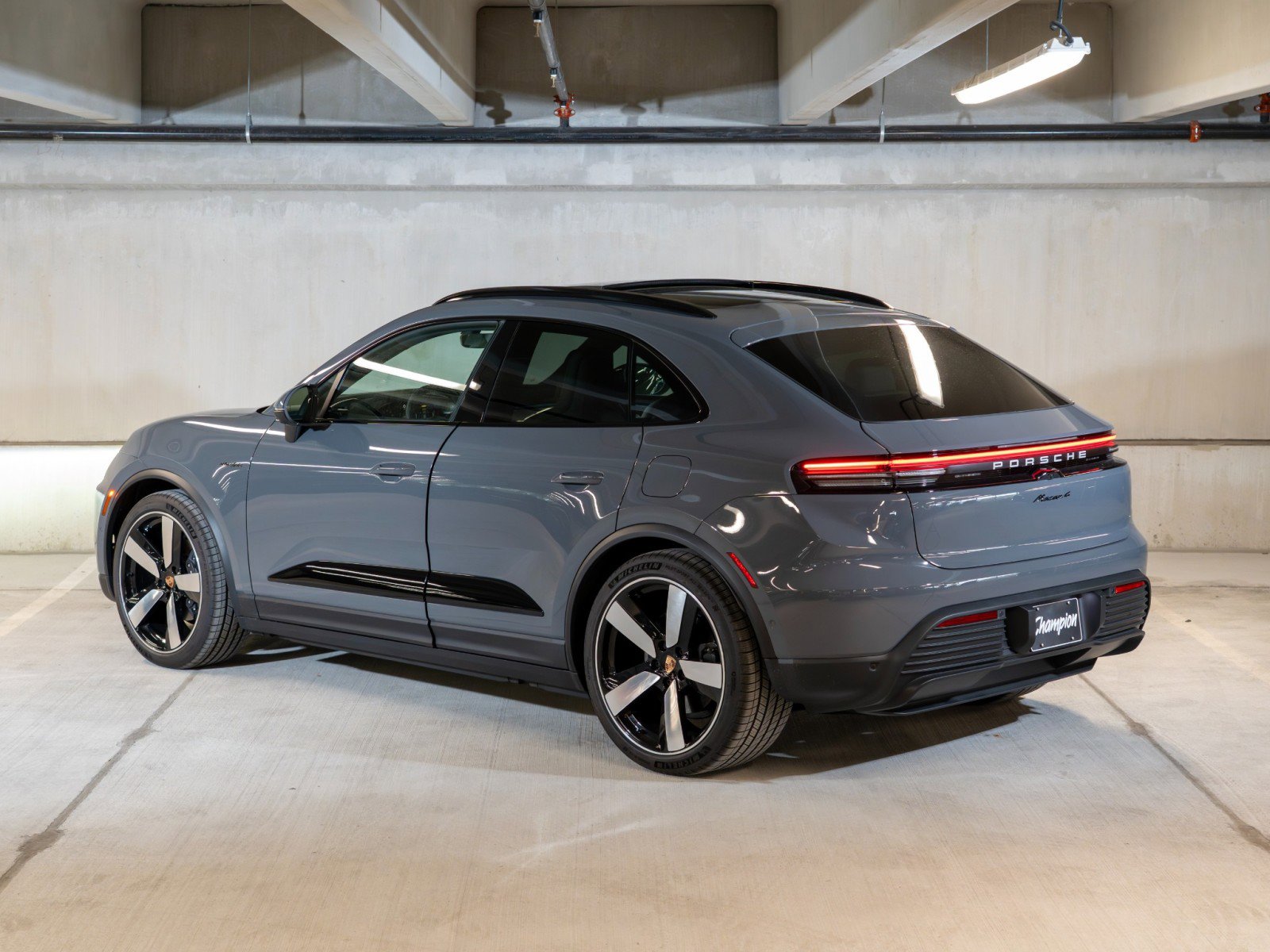 New 2026 Porsche Macan 4 Electric AWD/4WD image 3