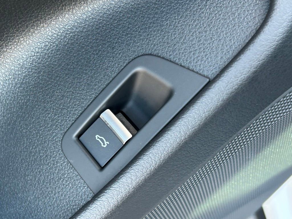 Used 2023 Audi Q8 Premium w/ Convenience Package image 70