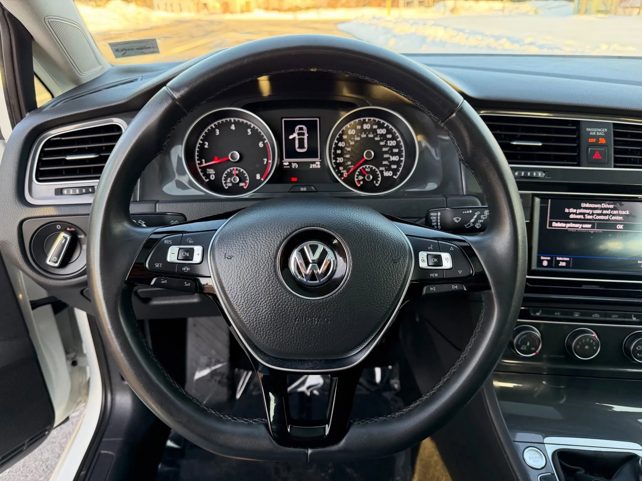 Used 2020 Volkswagen Golf 4-Door image 17