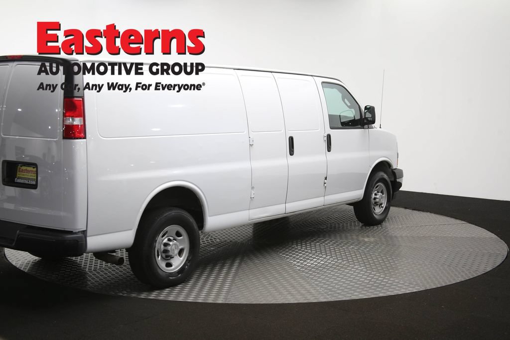 Used 2019 Chevrolet Express 2500 Extended RWD image 38