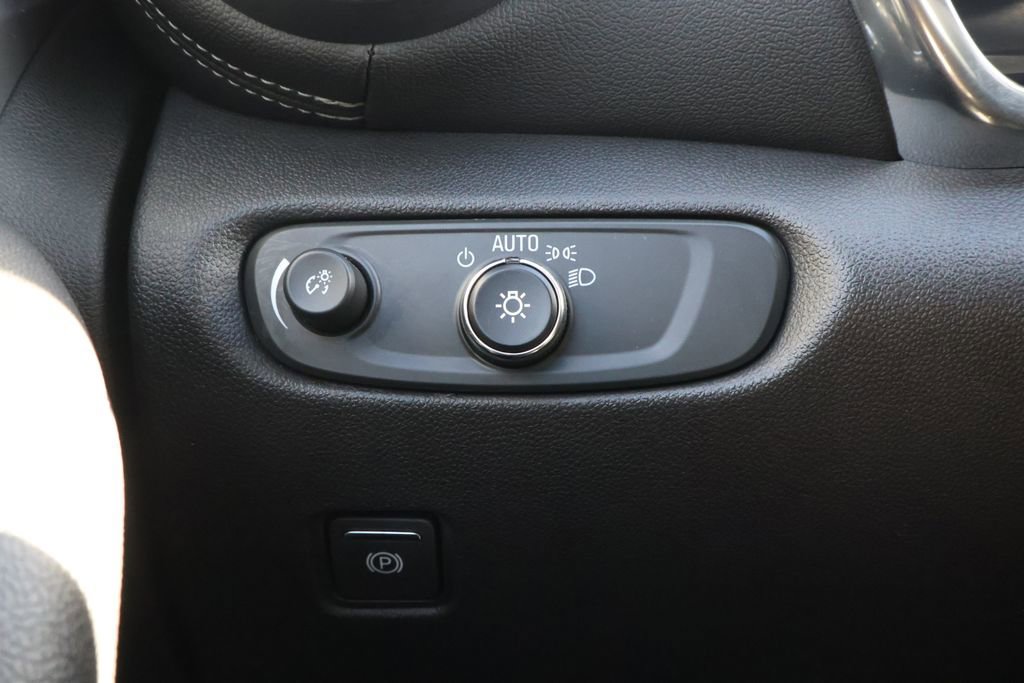 Certified 2023 Chevrolet Blazer LT image 34