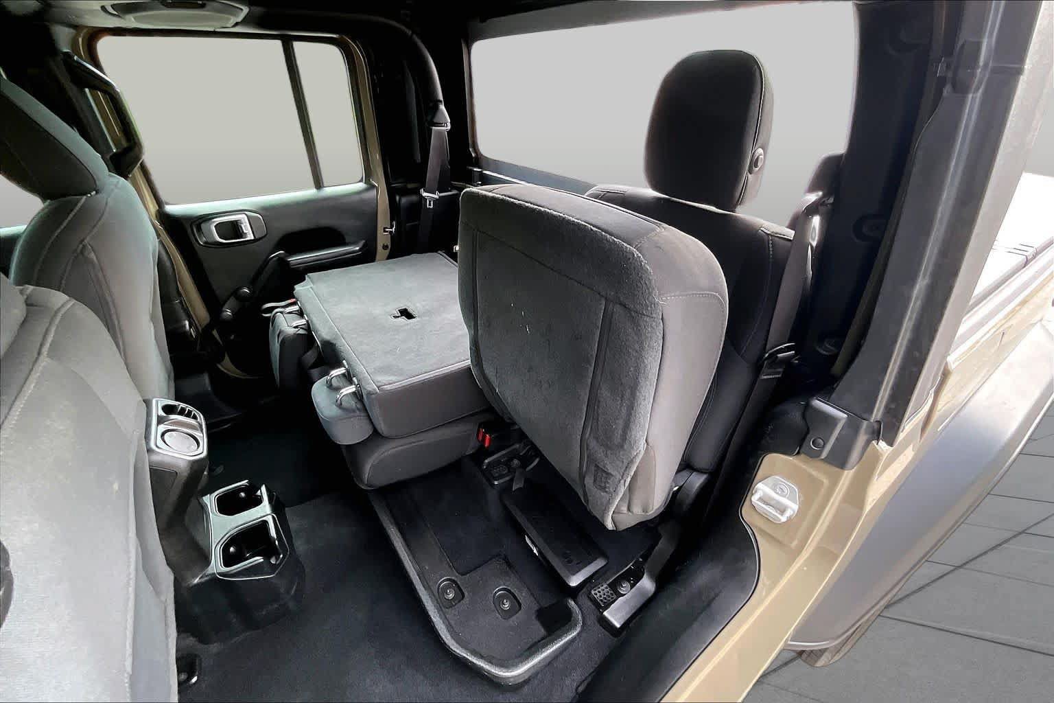 Used 2020 Jeep Gladiator Sport AWD/4WD image 20