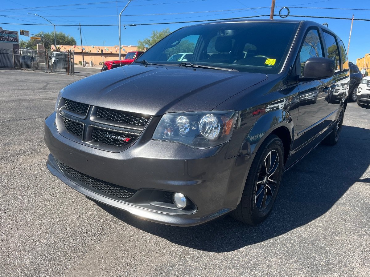 Used 2016 Dodge Grand Caravan R/T w/ Driver Convenience Group FWD image 11